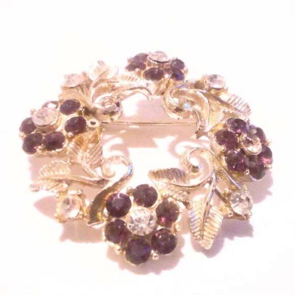 Vintage Gold Tone Flower and Leaf Circle Brooch - Picture 5 of 6